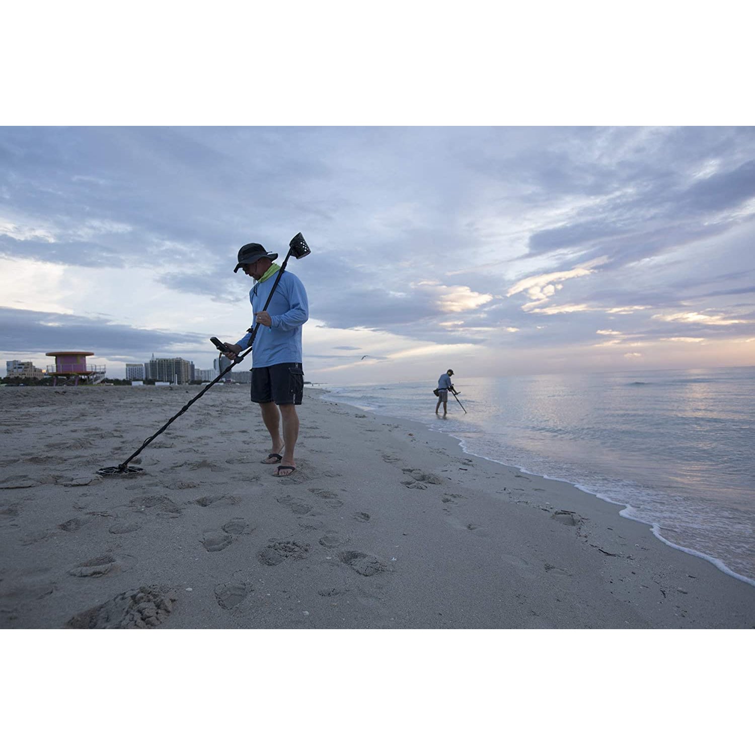 Minelab Equinox 800 Metal Detector - Waterproof, Multi-Frequency, 11” DD Coil & 2 Coil Package
