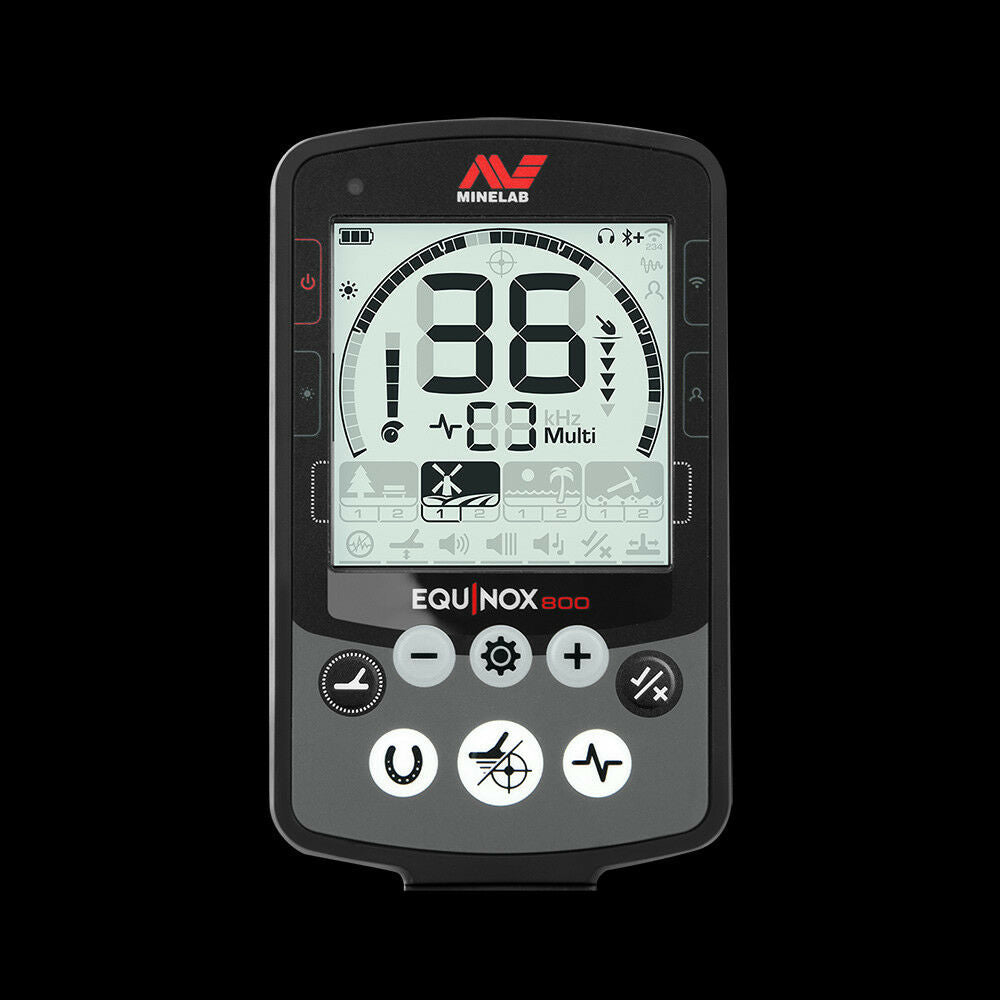 Minelab Equinox 800 Waterproof Multi-Frequency Metal Detector with Carry Bag & 11" DD Coil