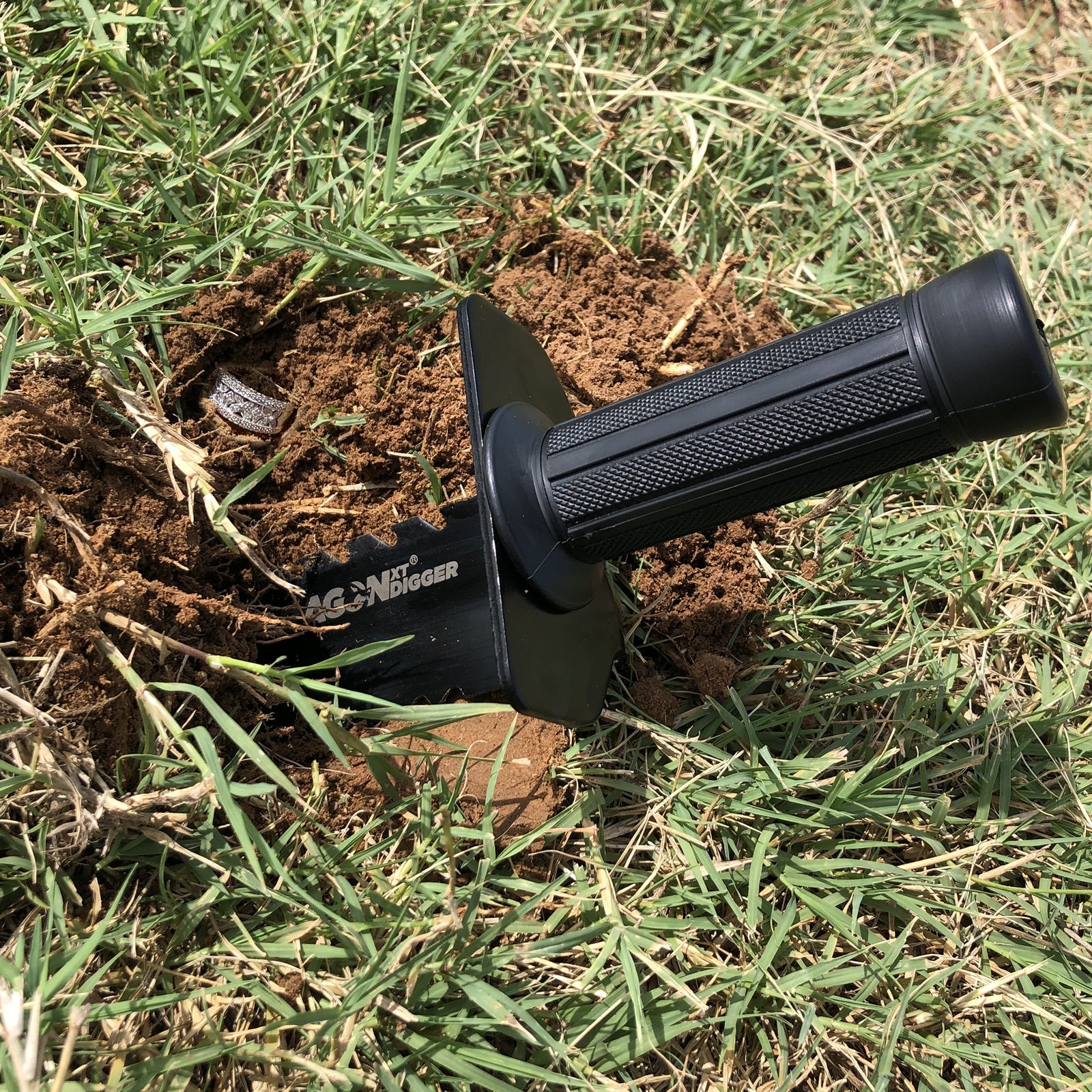 DragonXT Serrated Edge Digger with Belt Sheath – Heavy-Duty Tool for Metal Detecting